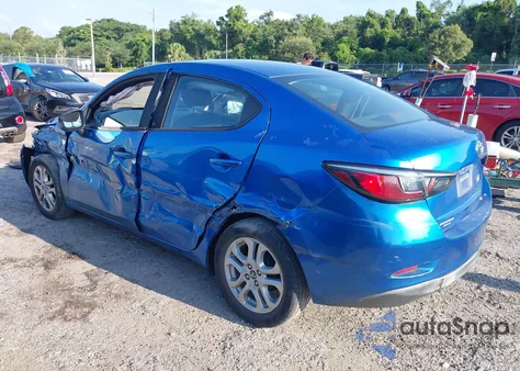 2018 Toyota Yaris Ia из США, поврежденный, VIN 3MYDLBYV2JY307716